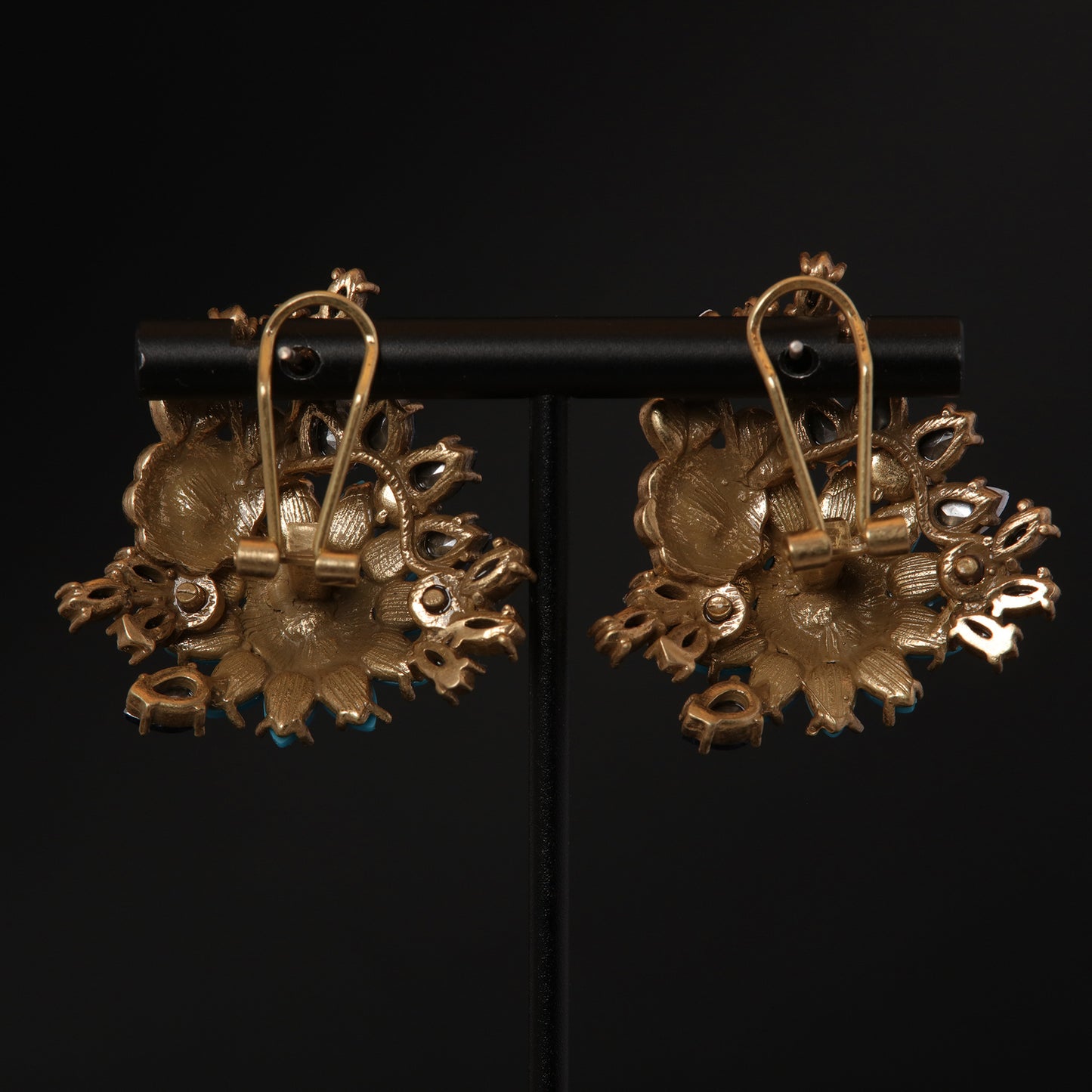 Vintage Luxury Stone Inlay Earrings Timeless Style
