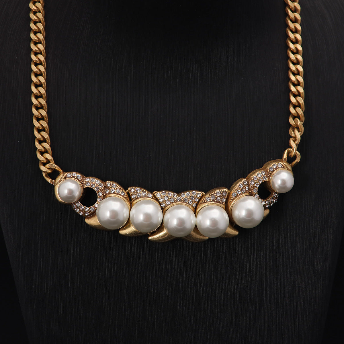 Vintage Geometric Chic Chic Necklace Timeless Style
