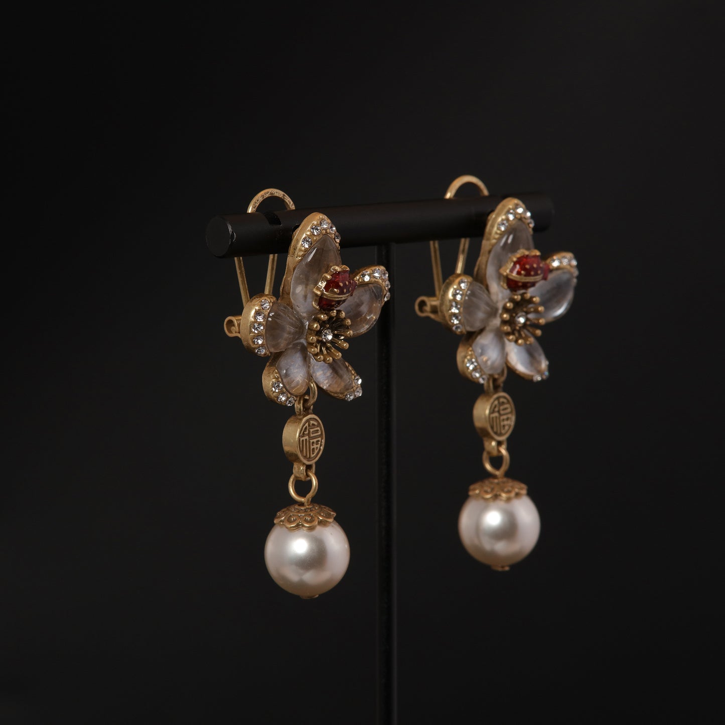 Vintage Chic Classic Elegant Earrings Timeless Style