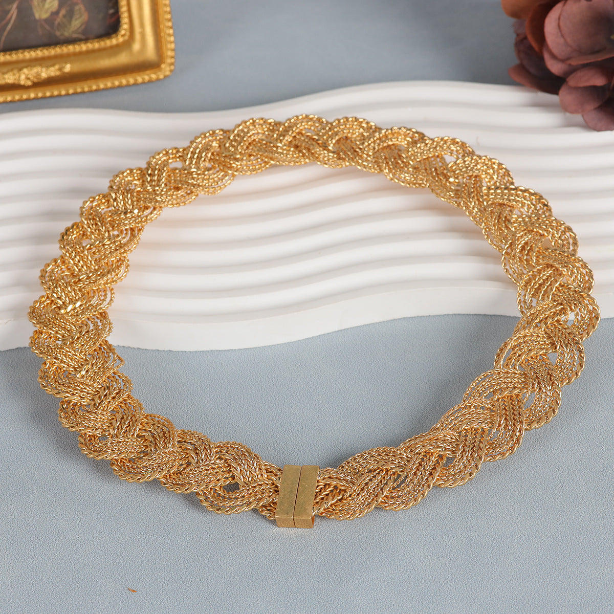 Vintage Artisan Timeless Elegant Necklace for Ladies