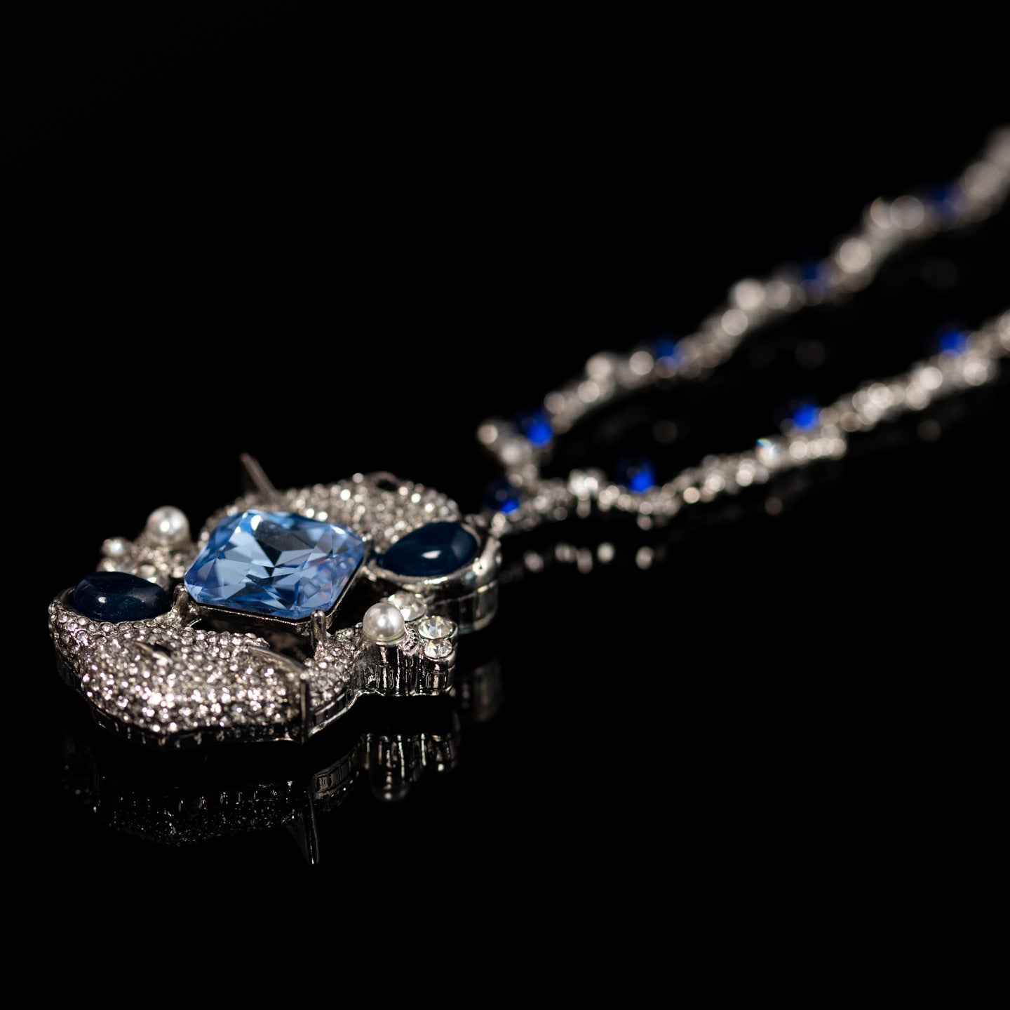 Vintage Refined Artisan Chic Necklace Handcrafted Design