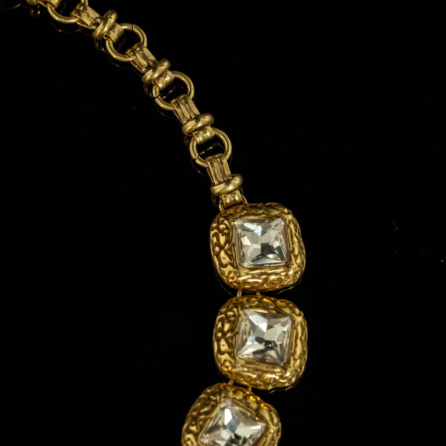 Vintage Enamel Timeless Elegant Necklace for Women