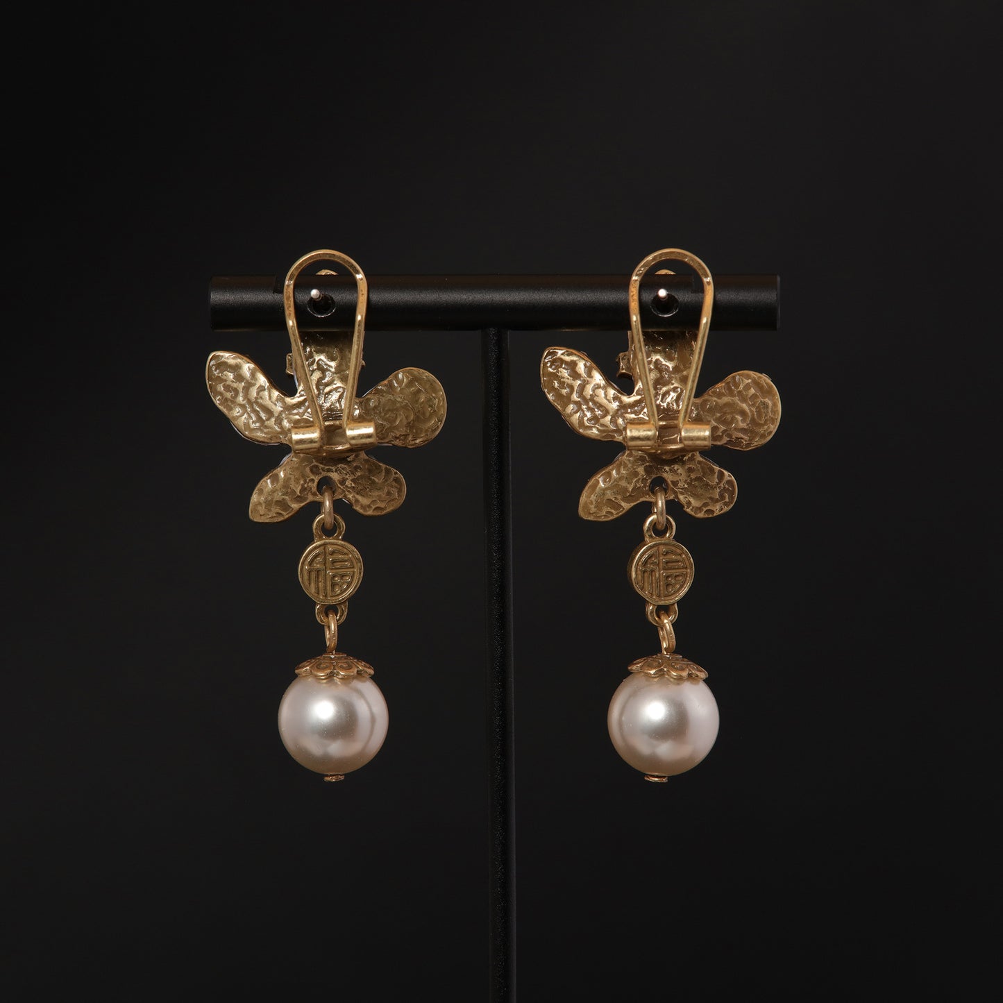 Vintage Chic Classic Elegant Earrings Timeless Style