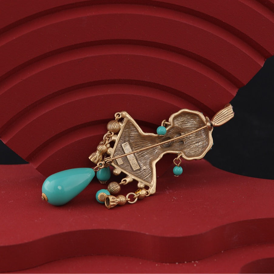 Vintage Classic Art Deco Brooches Handcrafted Design
