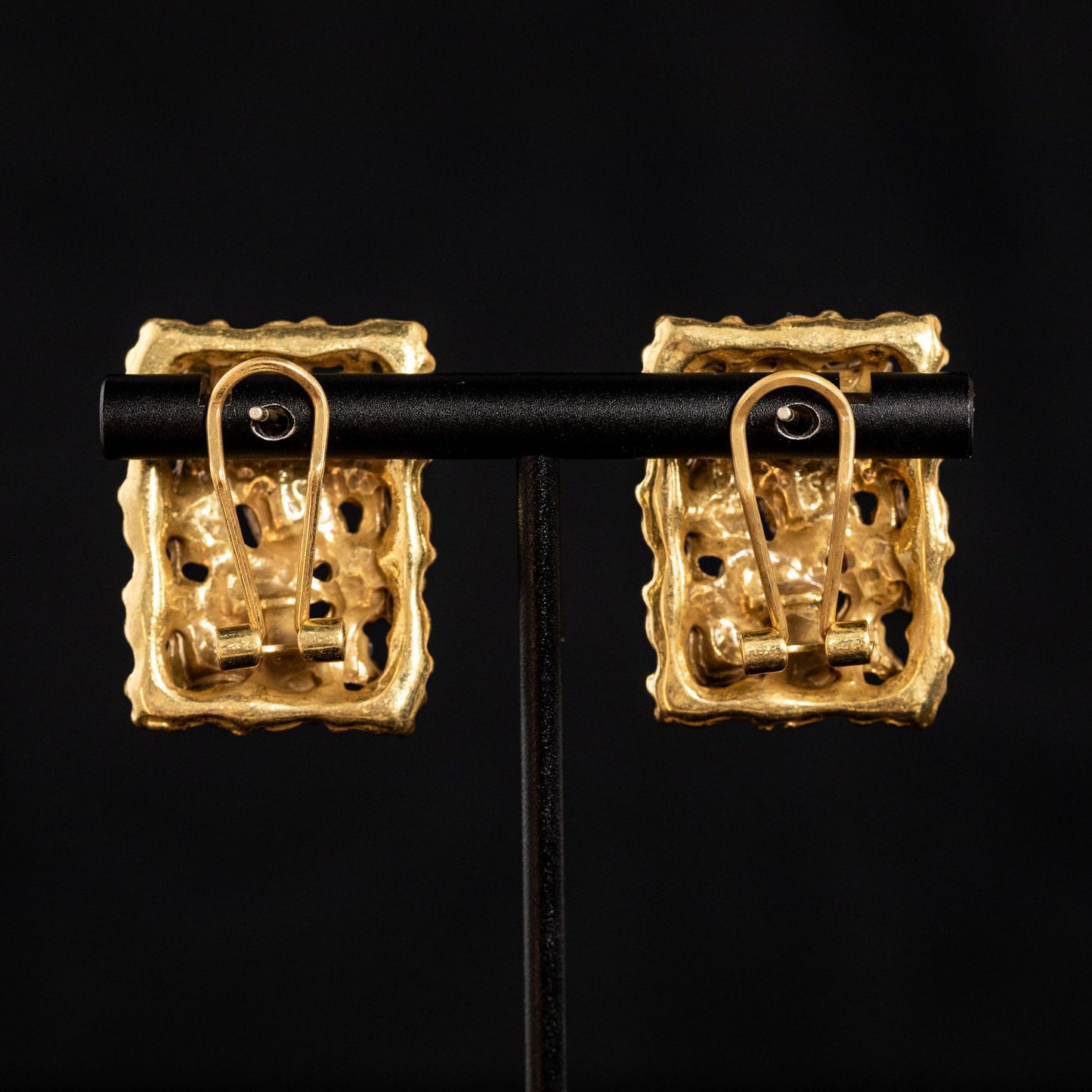 Vintage Artisan Artisan Timeless Earrings Timeless Style