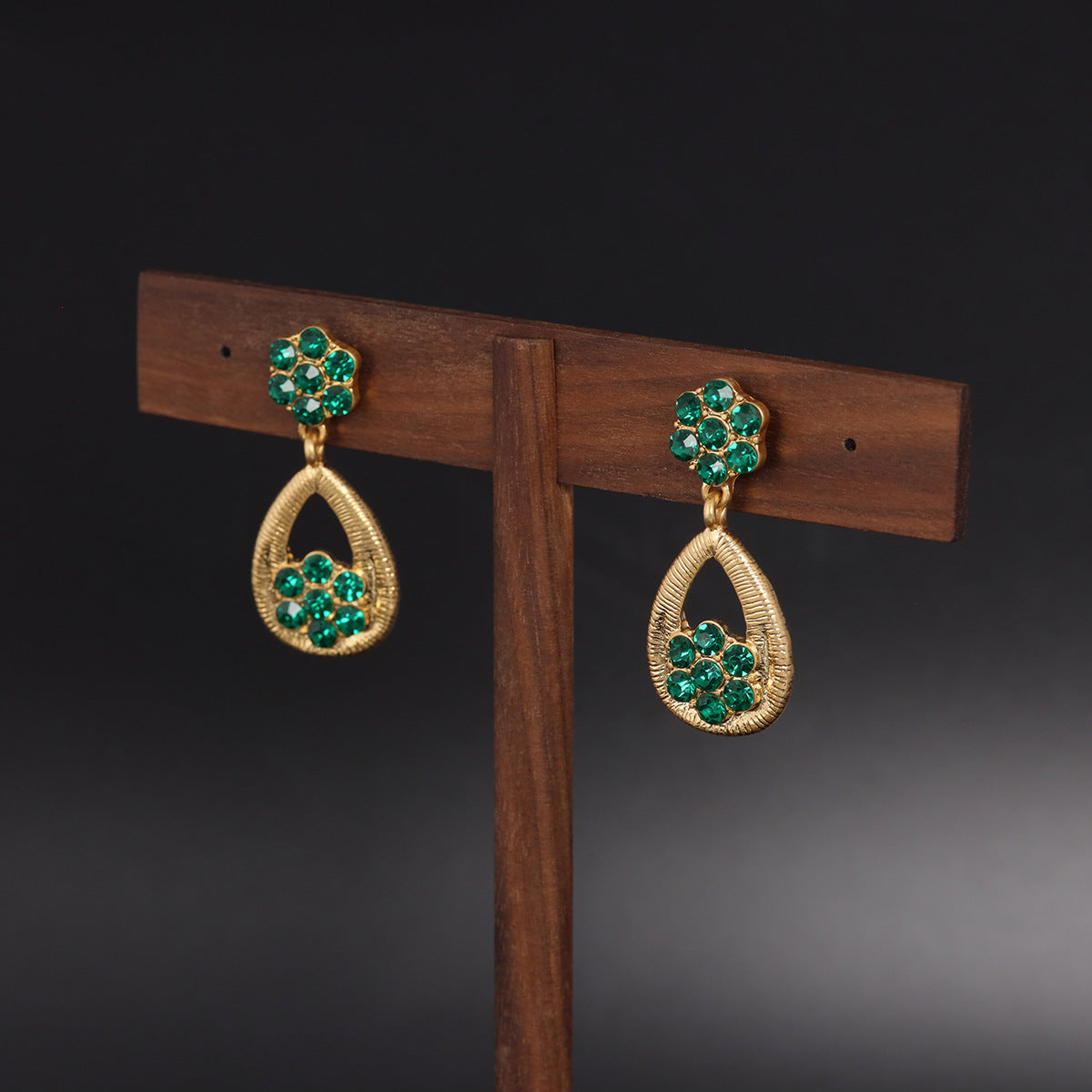 Vintage Floral Classic Timeless Earrings for Ladies