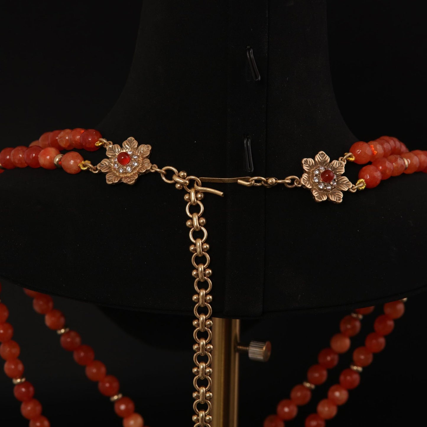 Vintage Agate Floral Statement Handcrafted Necklace for Ladies