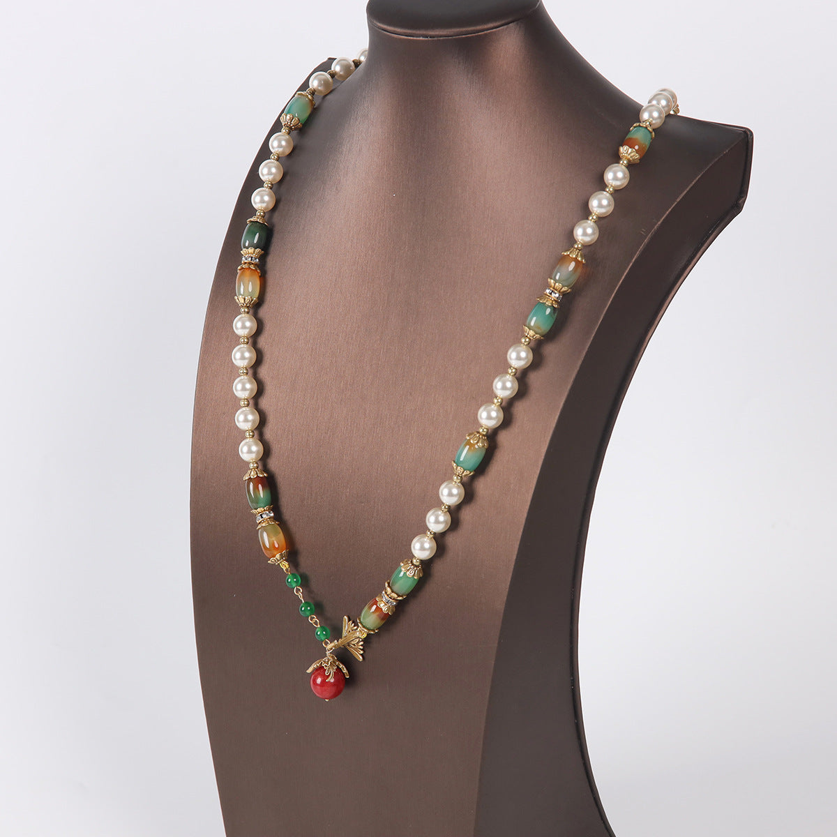Vintage Agate Chic Handcrafted Necklace for Ladies