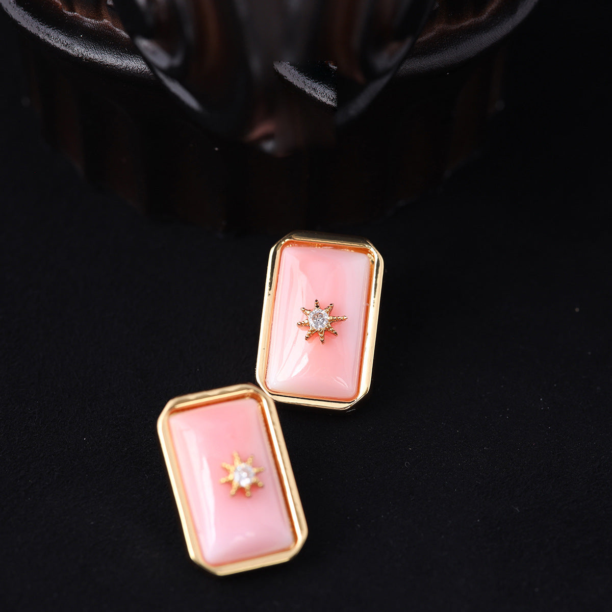 Vintage Shell Chic Chic Earrings for Ladies