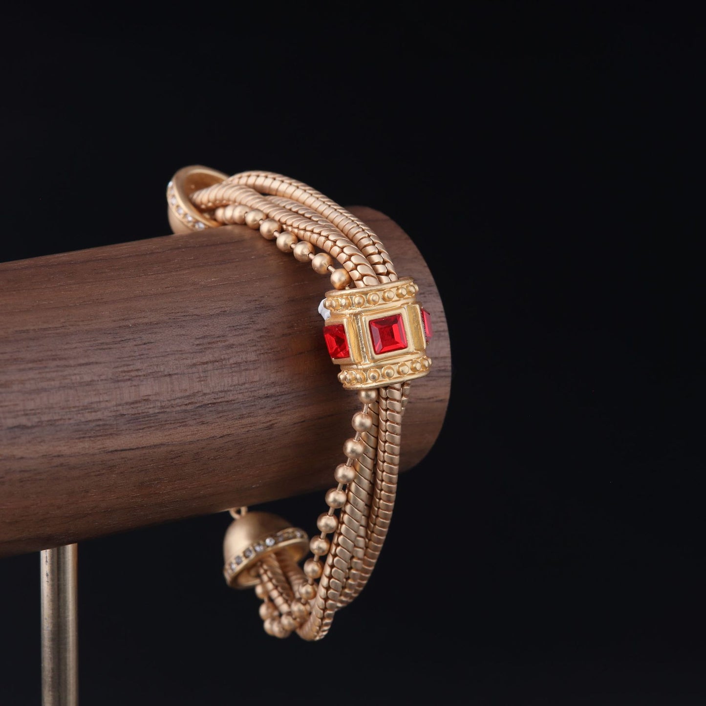 Vintage Floral Elegant Luxury Bracelet Timeless Style