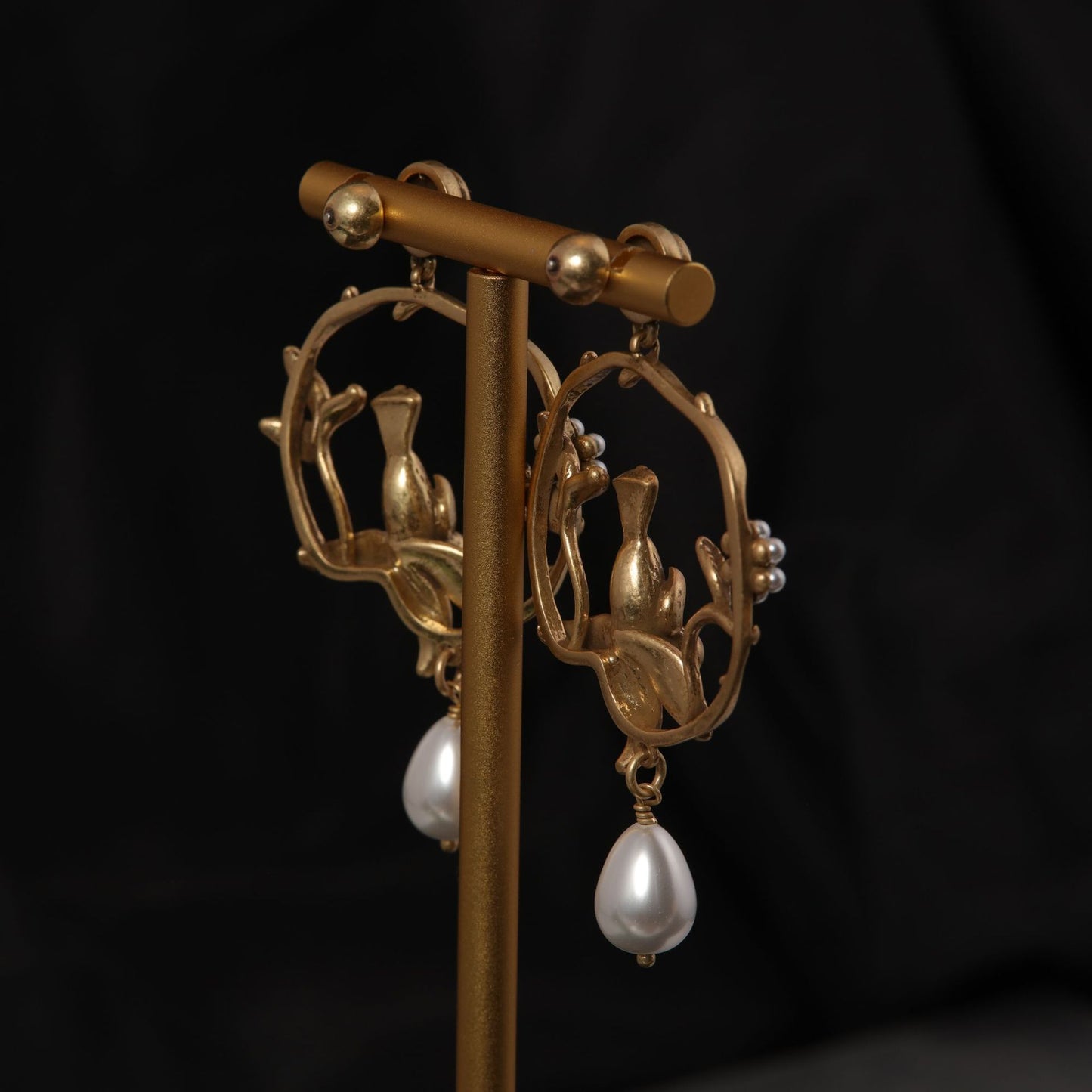 Vintage Refined Classic Elegant Earrings Timeless Style