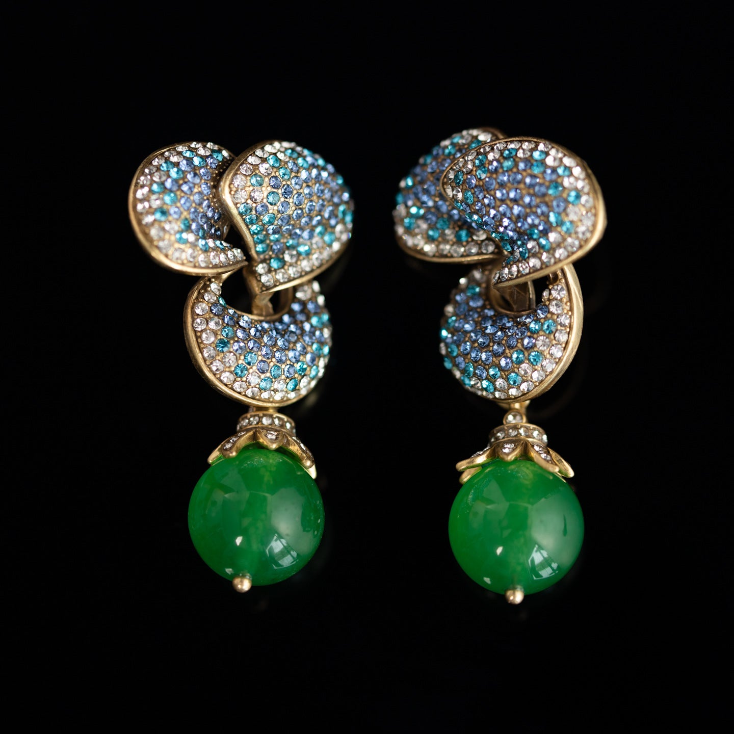 Vintage Pearl Leaf Refined Handcrafted Earrings for Ladies