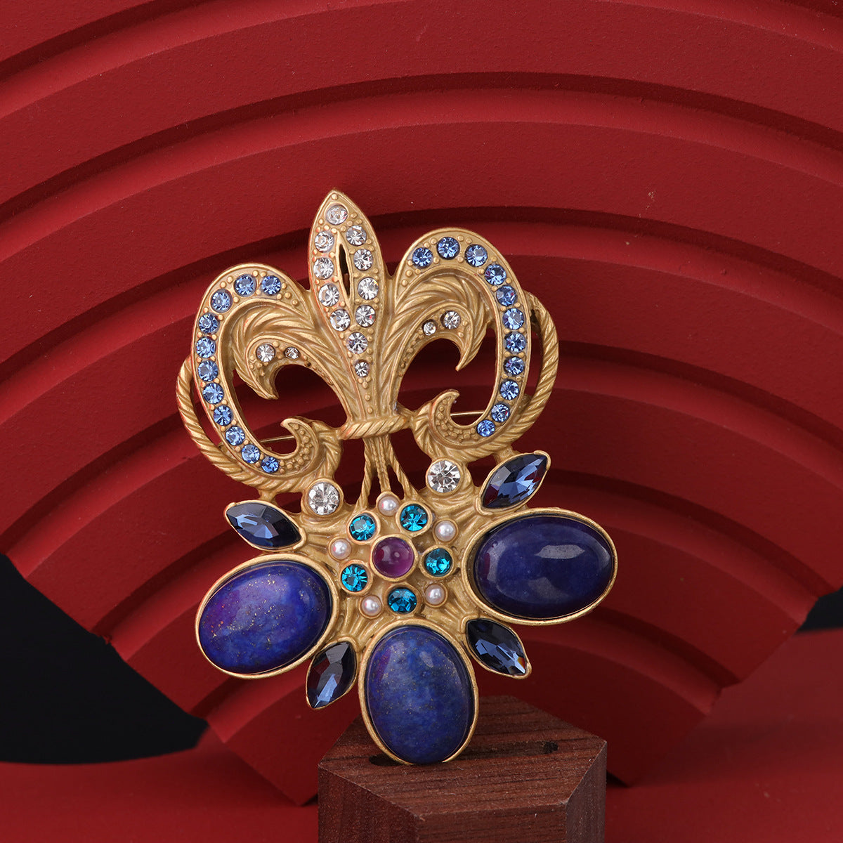 Vintage Retro Refined Luxury Brooches for Women