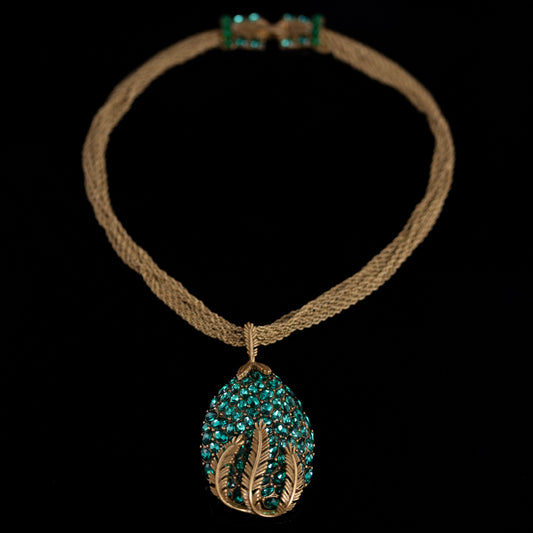 Vintage Crystal Chic Classic Necklace Timeless Style