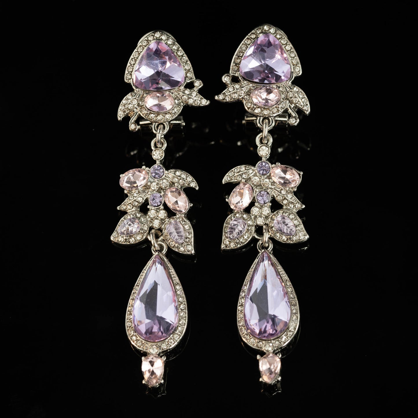 Vintage Pearl Leaf Refined Handcrafted Earrings for Ladies