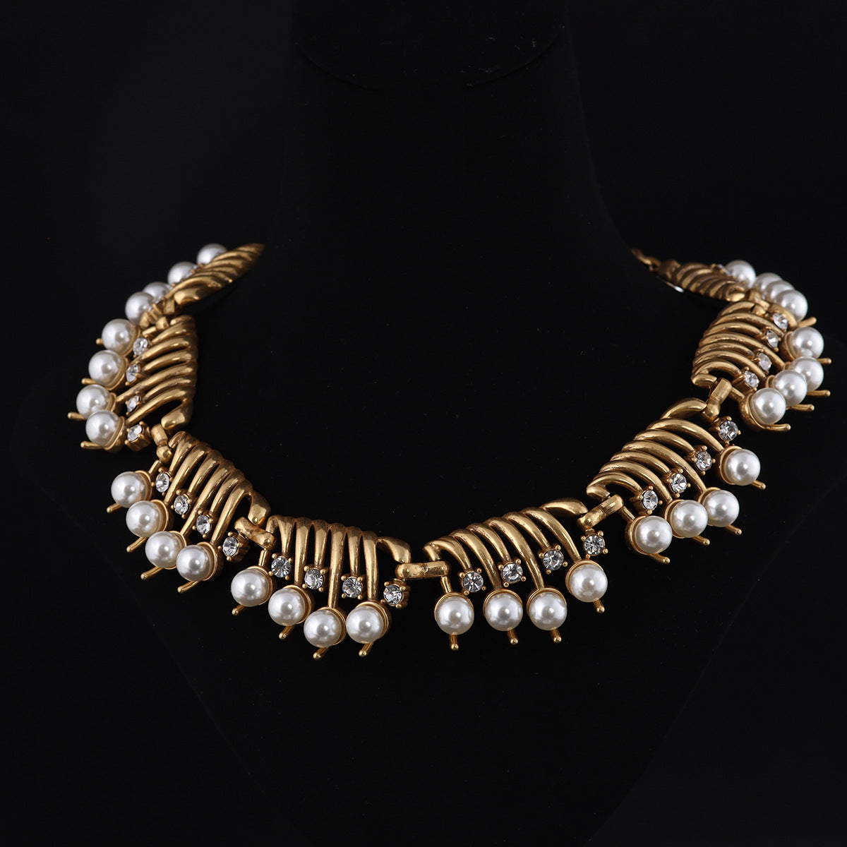 Vintage Pearl Geometric Artisan Stone Inlay Necklace for Ladies