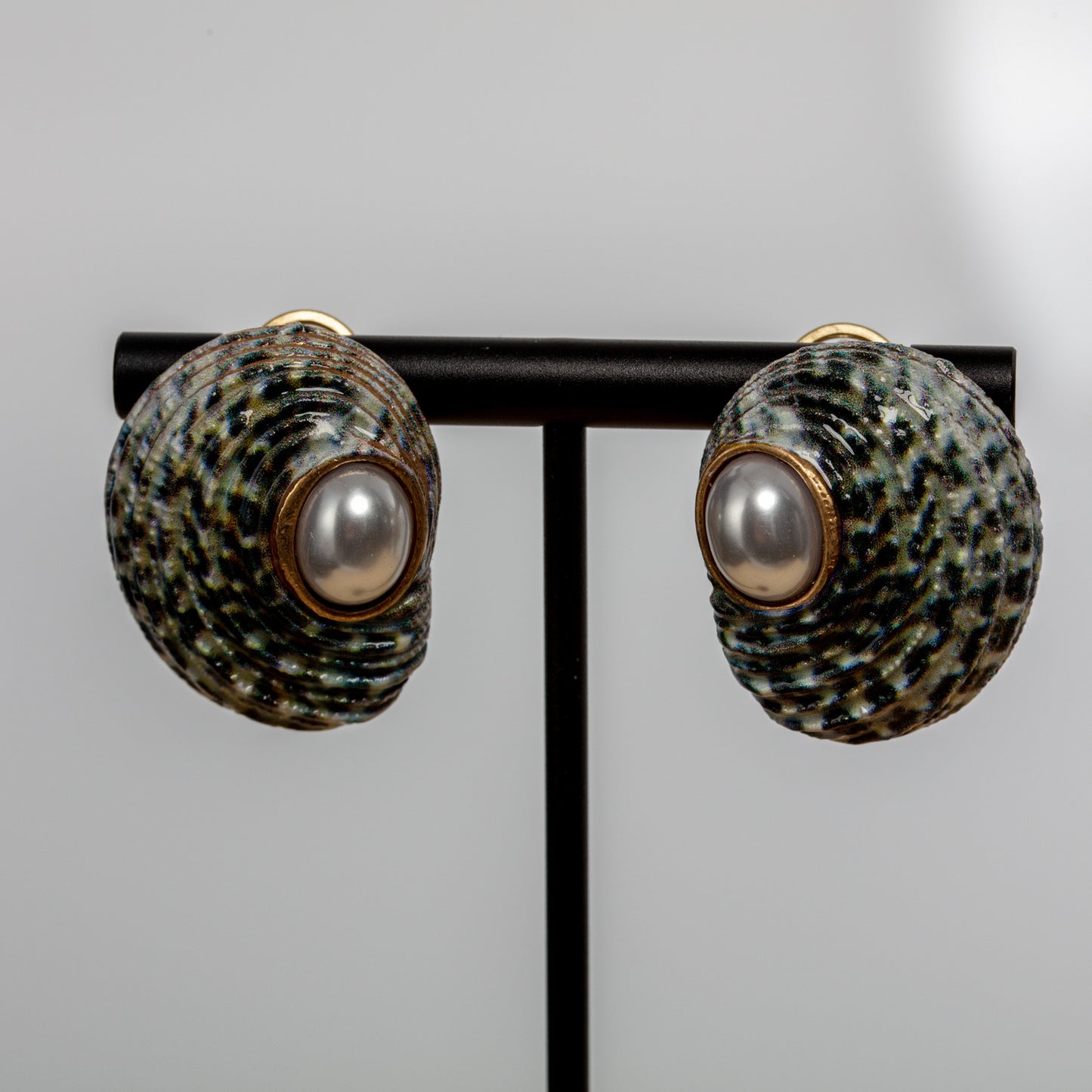 Vintage Shell Conch Chic Handcrafted Earrings Handcrafted Design