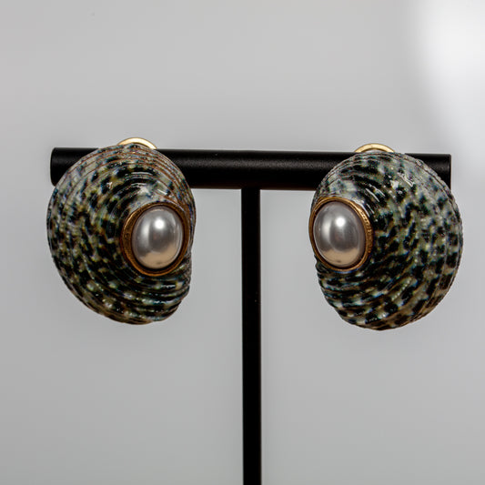 Vintage Shell Conch Chic Handcrafted Earrings Handcrafted Design