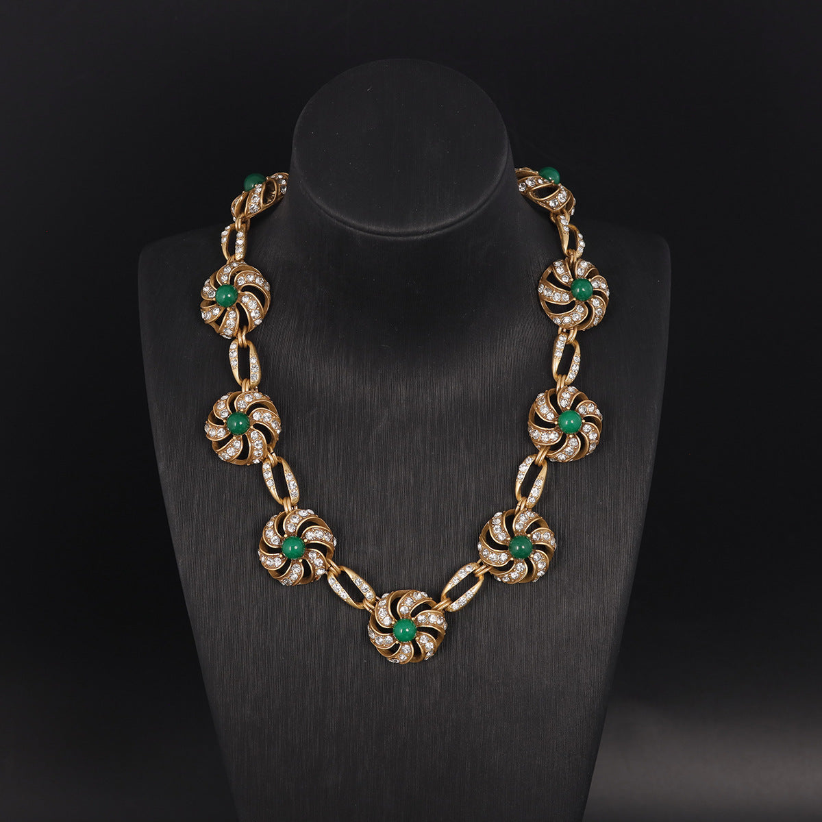 Vintage Natural Stone Floral Classic Handcrafted Necklace for Ladies