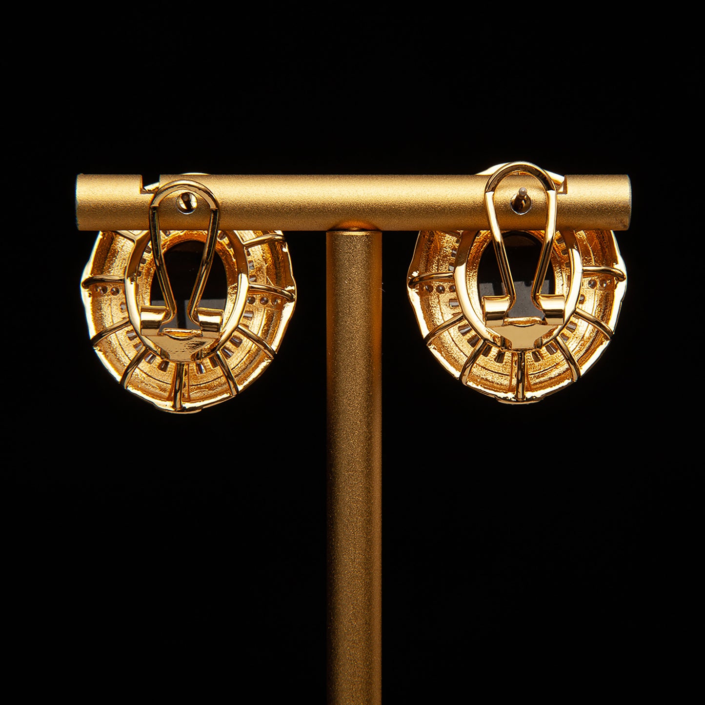 Vintage Timeless Statement Statement Earrings for Ladies