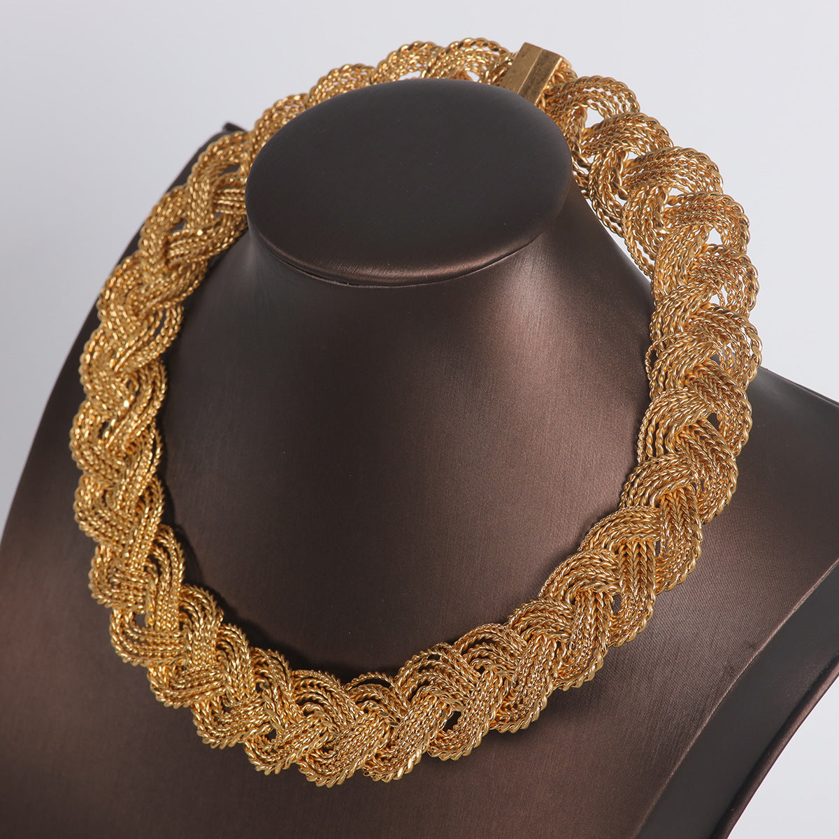 Vintage Artisan Timeless Elegant Necklace for Ladies