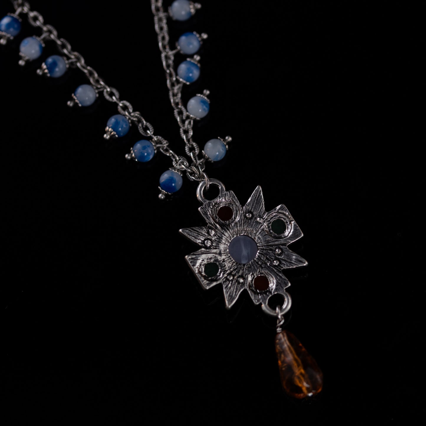 Vintage Glass Chic Elegant Necklace Timeless Style