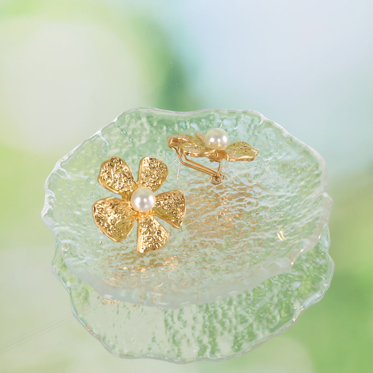 Vintage Pearl Floral Refined Handcrafted Earrings for Ladies