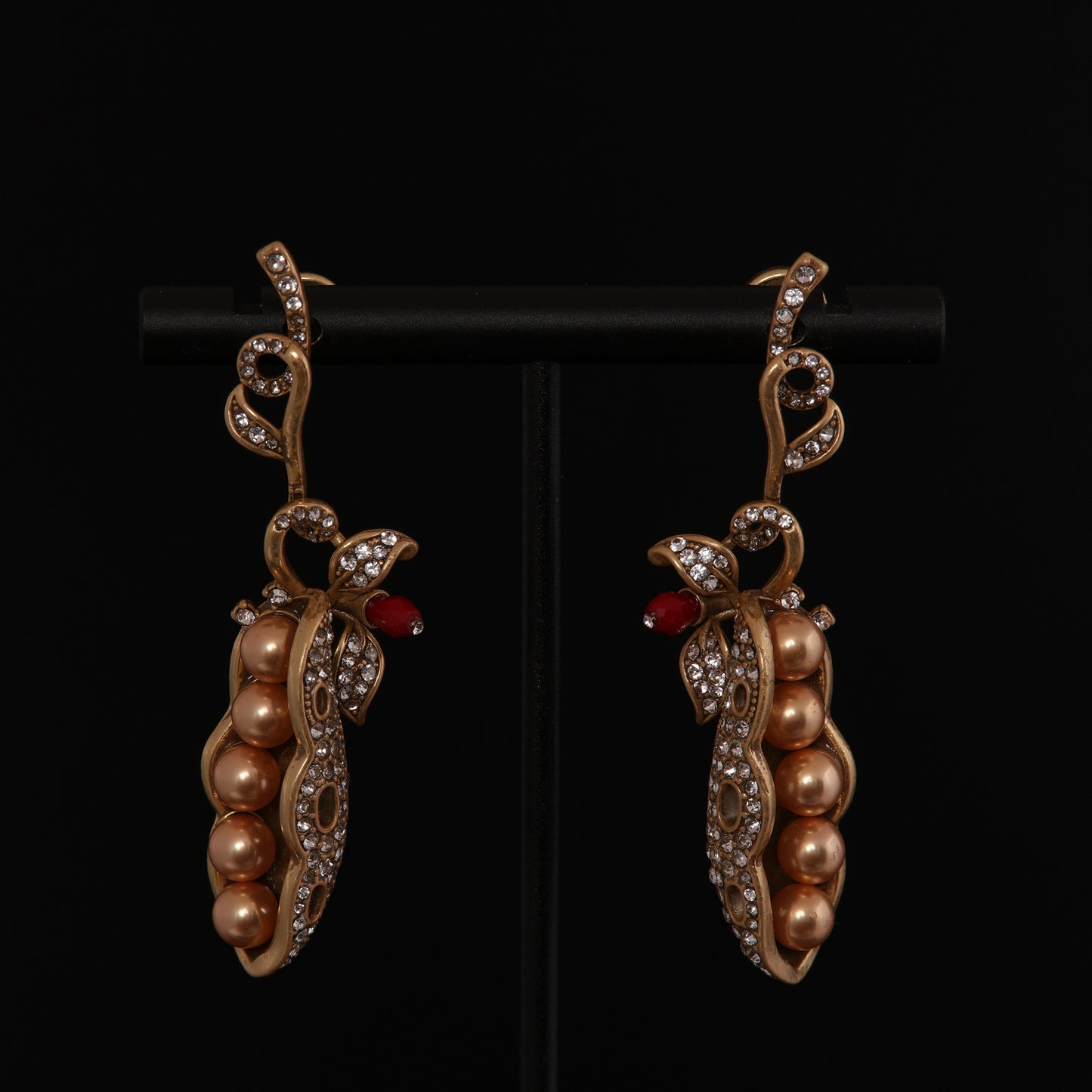 Vintage Pearl Classic Polished Earrings Timeless Style