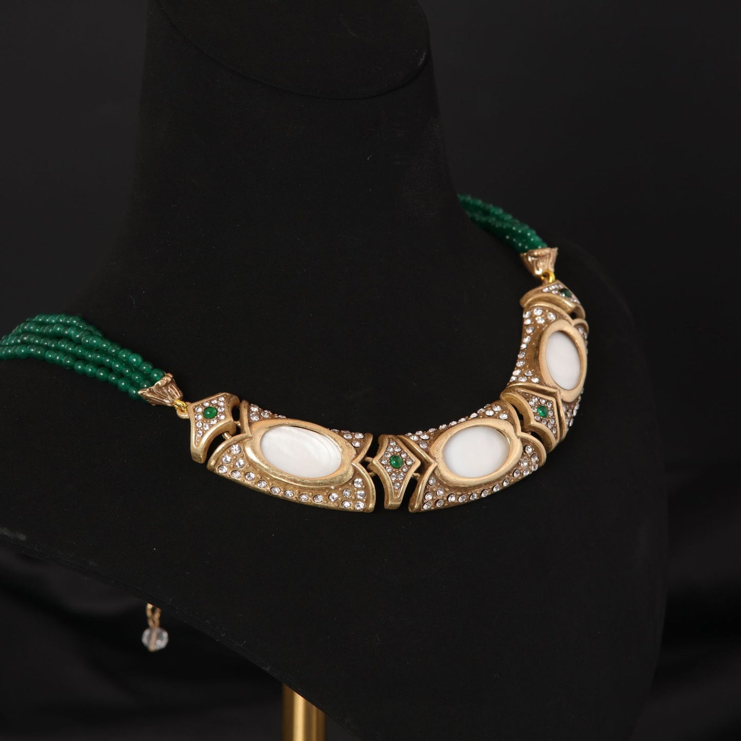 Vintage Agate Luxury Timeless Necklace Handcrafted Design