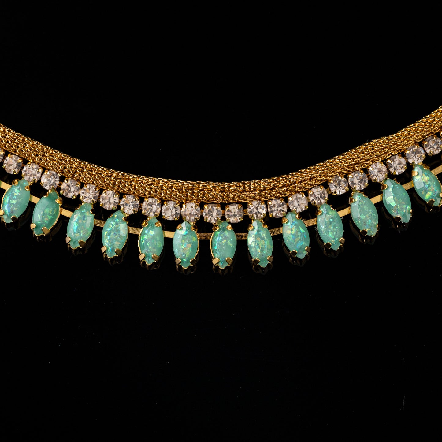 Vintage Crystal Timeless Refined Necklace for Women