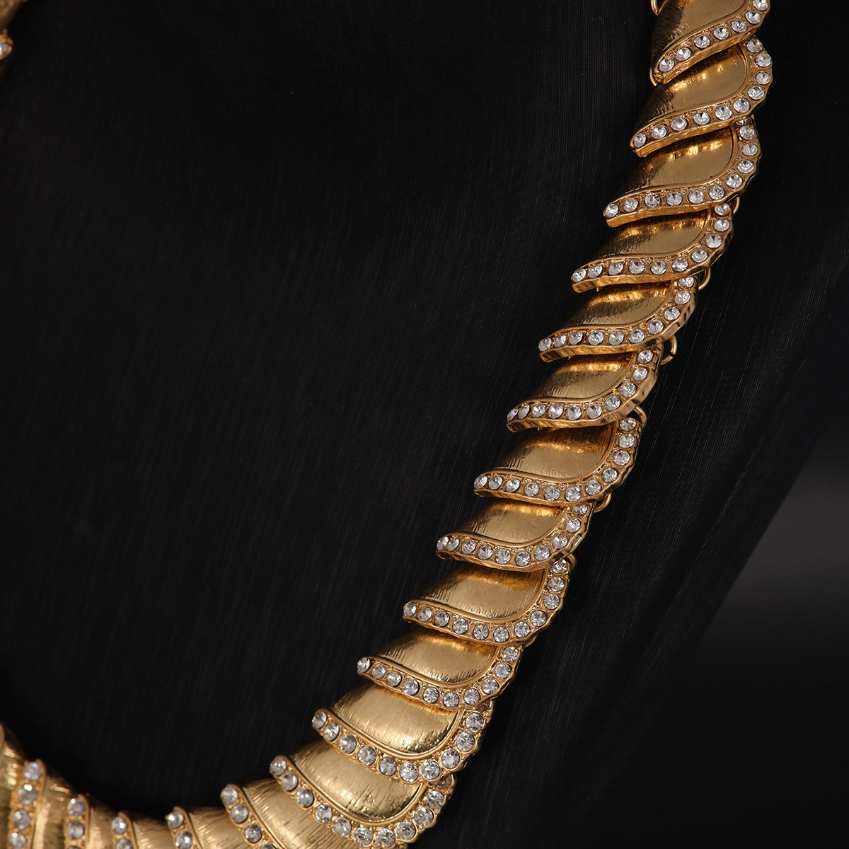 Vintage Cubic Zirconia Refined Handcrafted Necklace Timeless Style