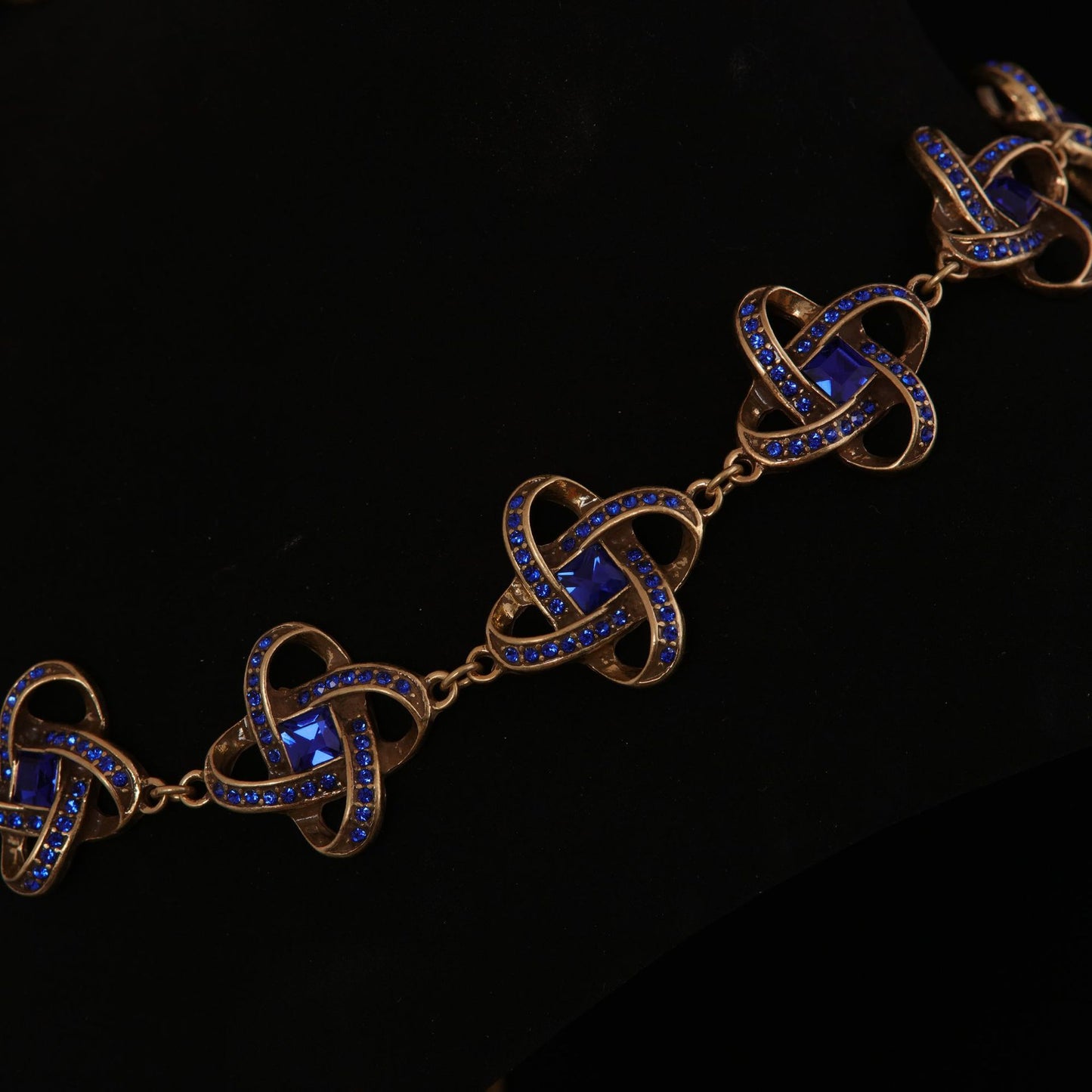 Vintage Luxury Stone Inlay Necklace for Women