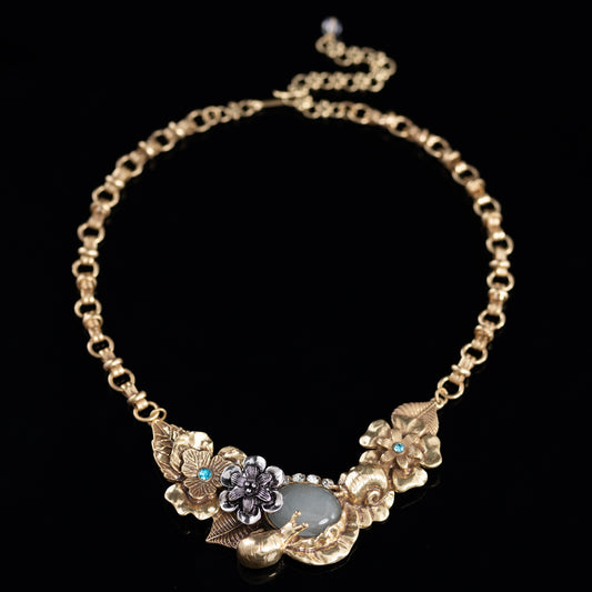 Vintage Natural Stone Floral Elegant Polished Necklace for Women