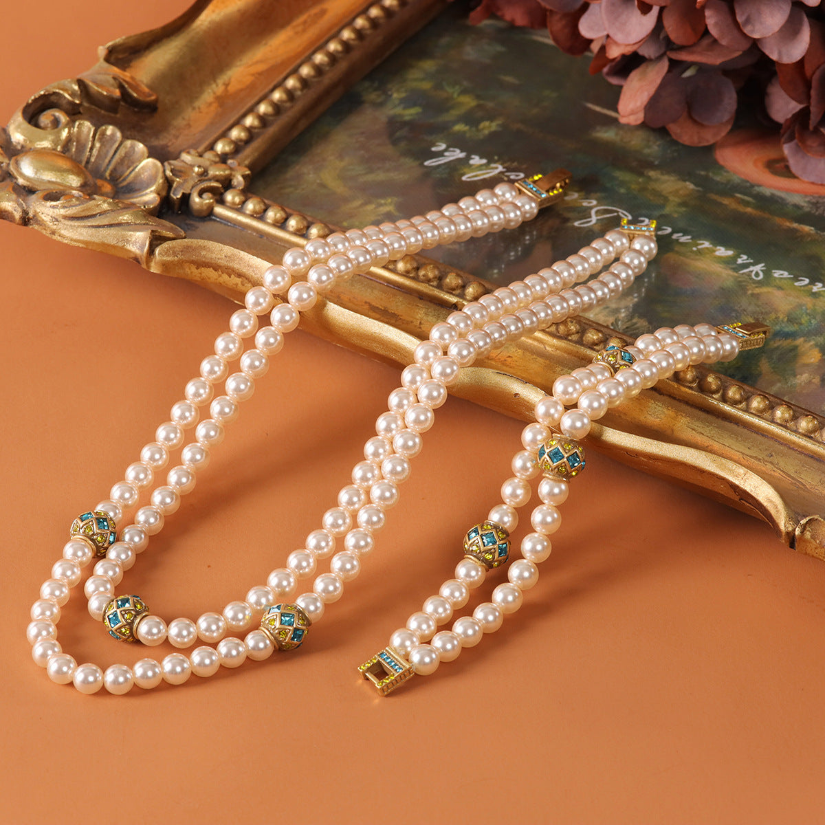 Vintage Glass Elegant Handcrafted Necklace for Ladies