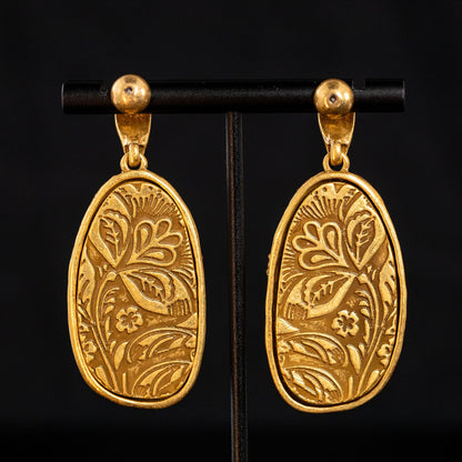 Vintage Refined Elegant Chic Earrings Timeless Style