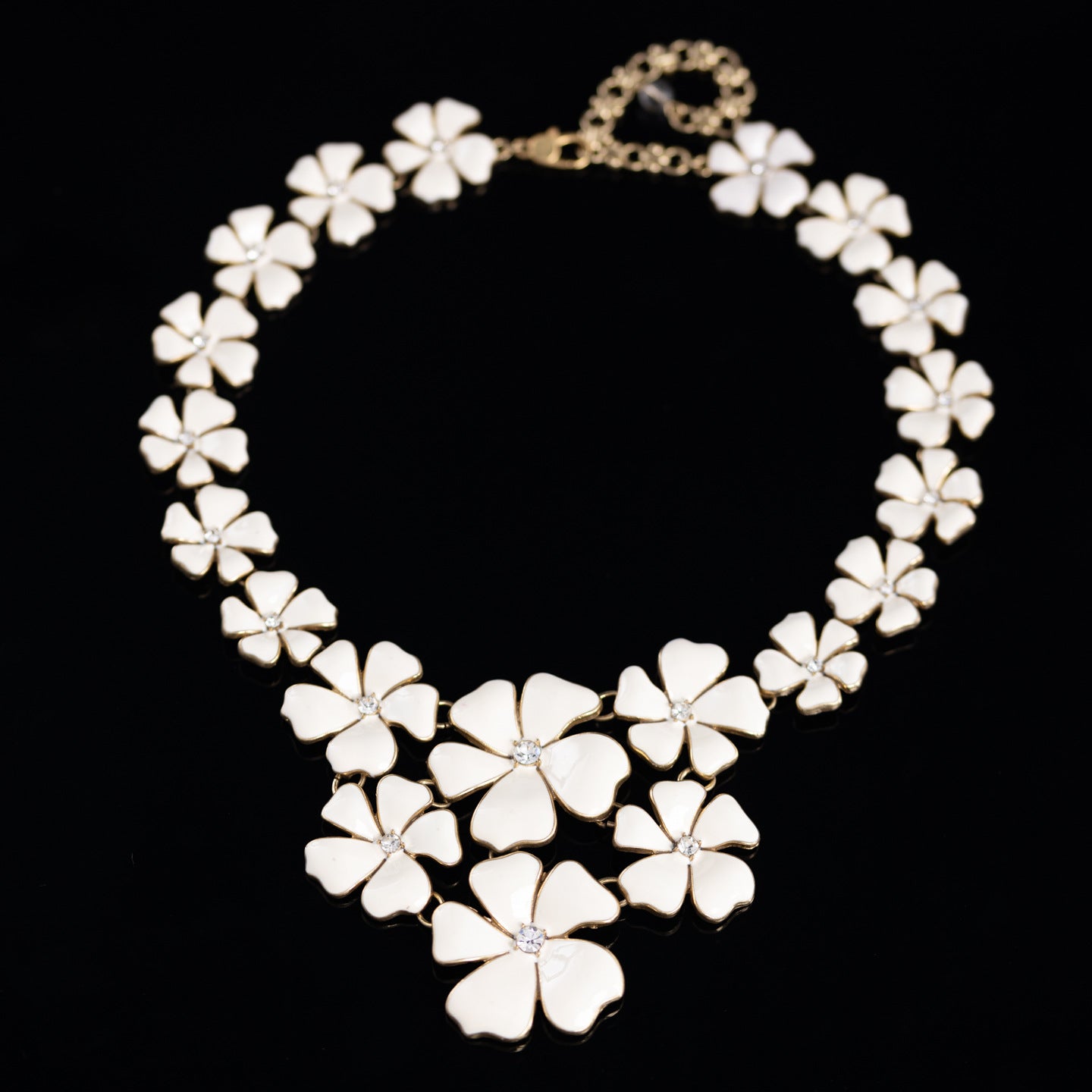Vintage Enamel Star Refined Necklace Handcrafted Design