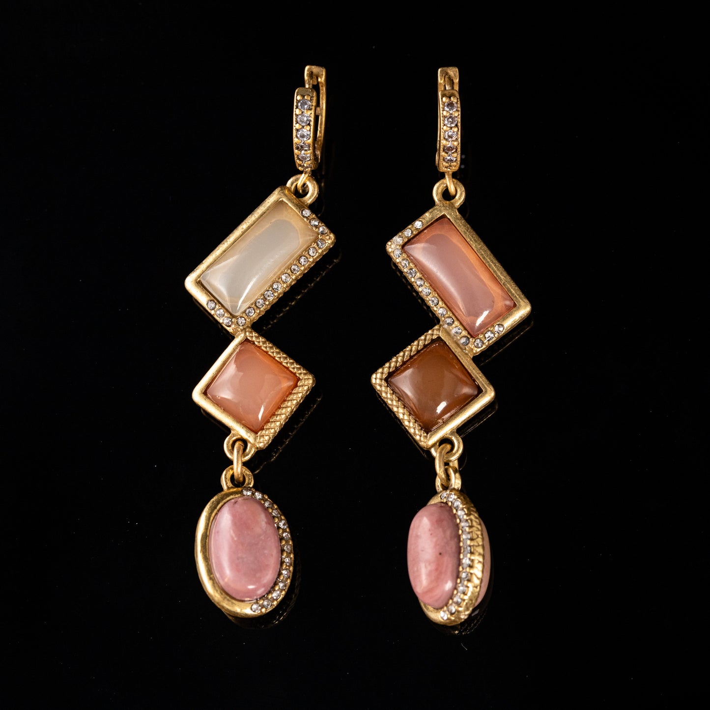 Vintage Pearl Leaf Refined Handcrafted Earrings for Ladies