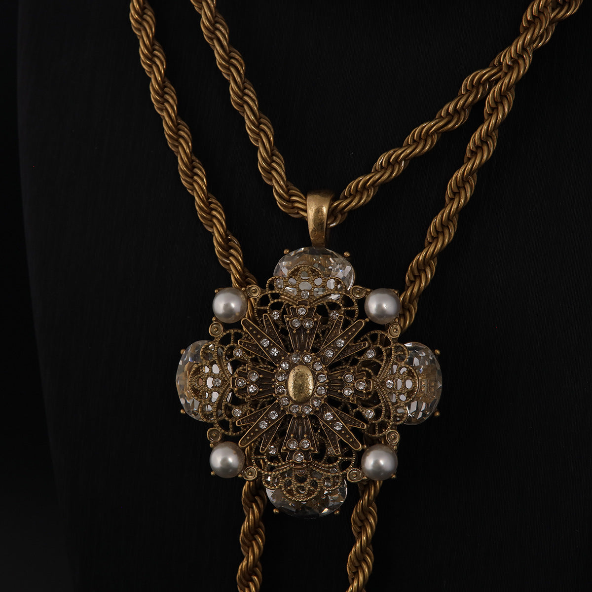 Vintage Elegant Handcrafted Refined Necklace Handcrafted Design
