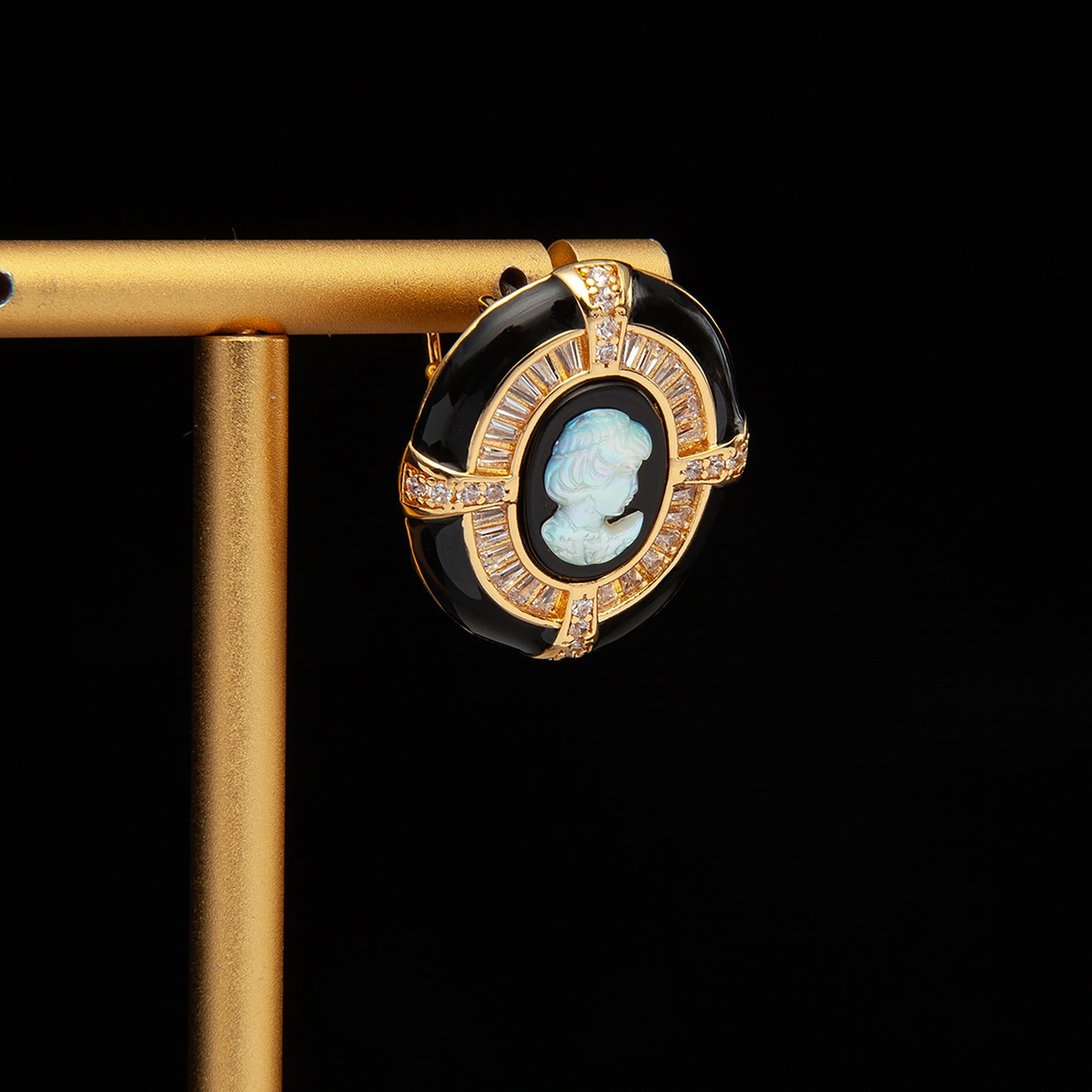 Vintage Timeless Statement Statement Earrings for Ladies