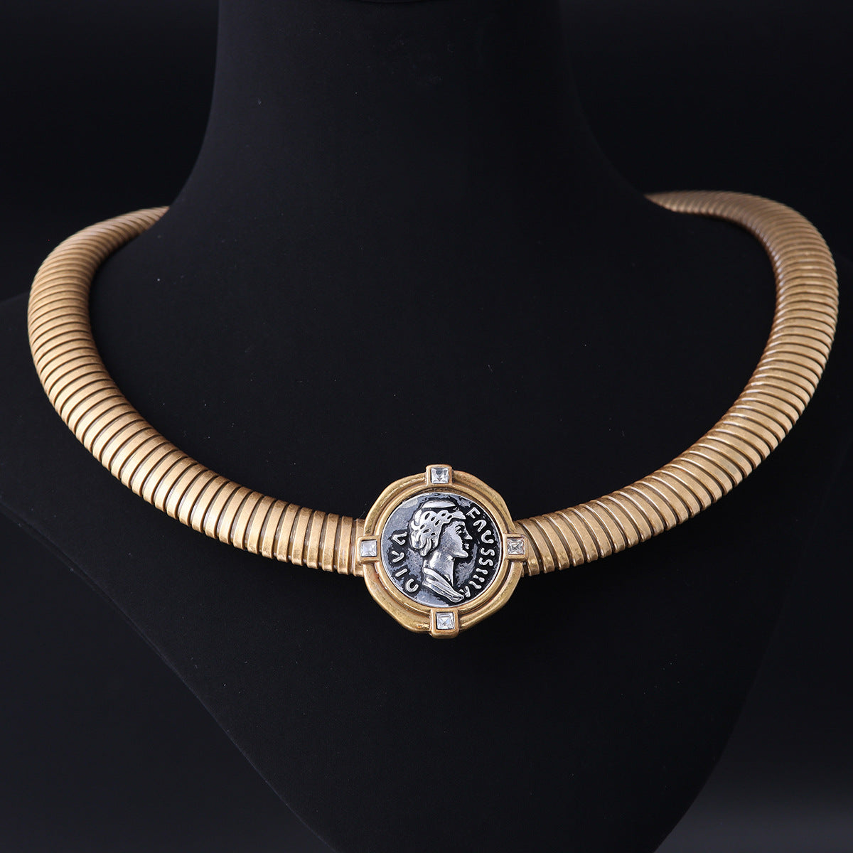 Vintage Statement Statement Elegant Necklace Handcrafted Design