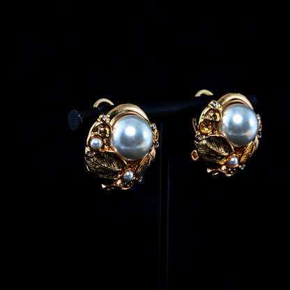 Vintage Pearl Heart Refined Earrings for Women
