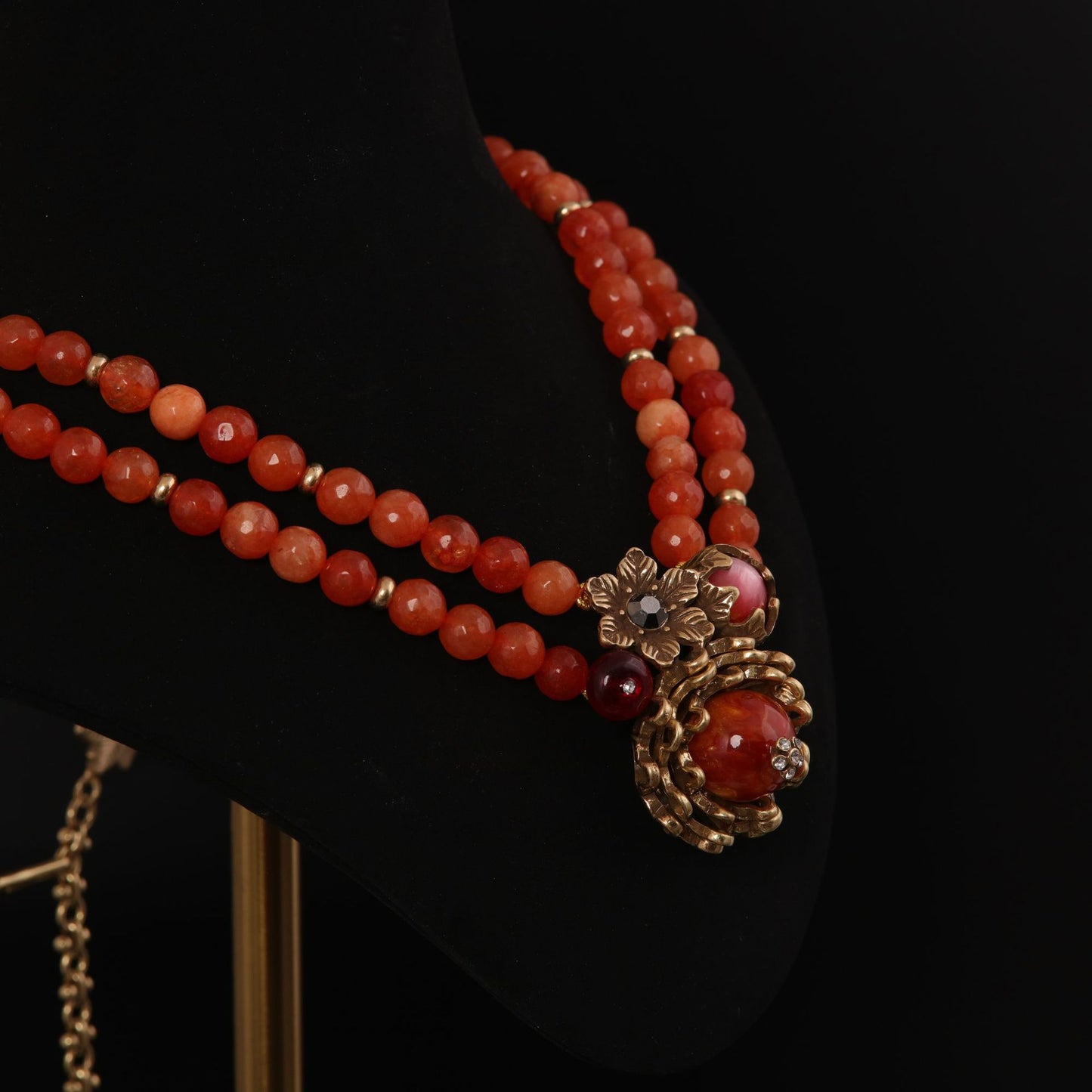 Vintage Agate Floral Statement Handcrafted Necklace for Ladies