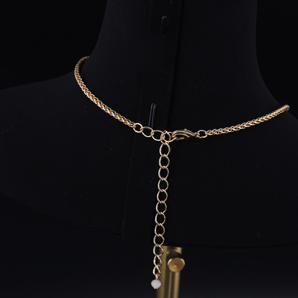 Vintage Shell Geometric Refined Necklace for Women