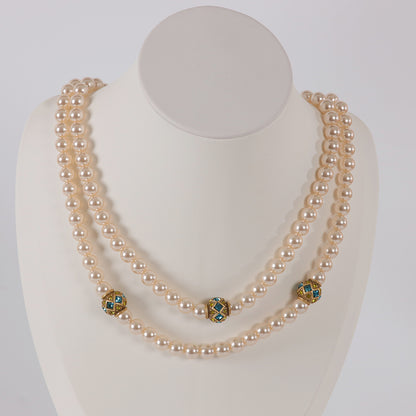 Vintage Glass Elegant Handcrafted Necklace for Ladies