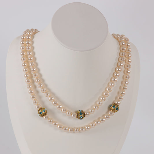 Vintage Glass Elegant Handcrafted Necklace for Ladies