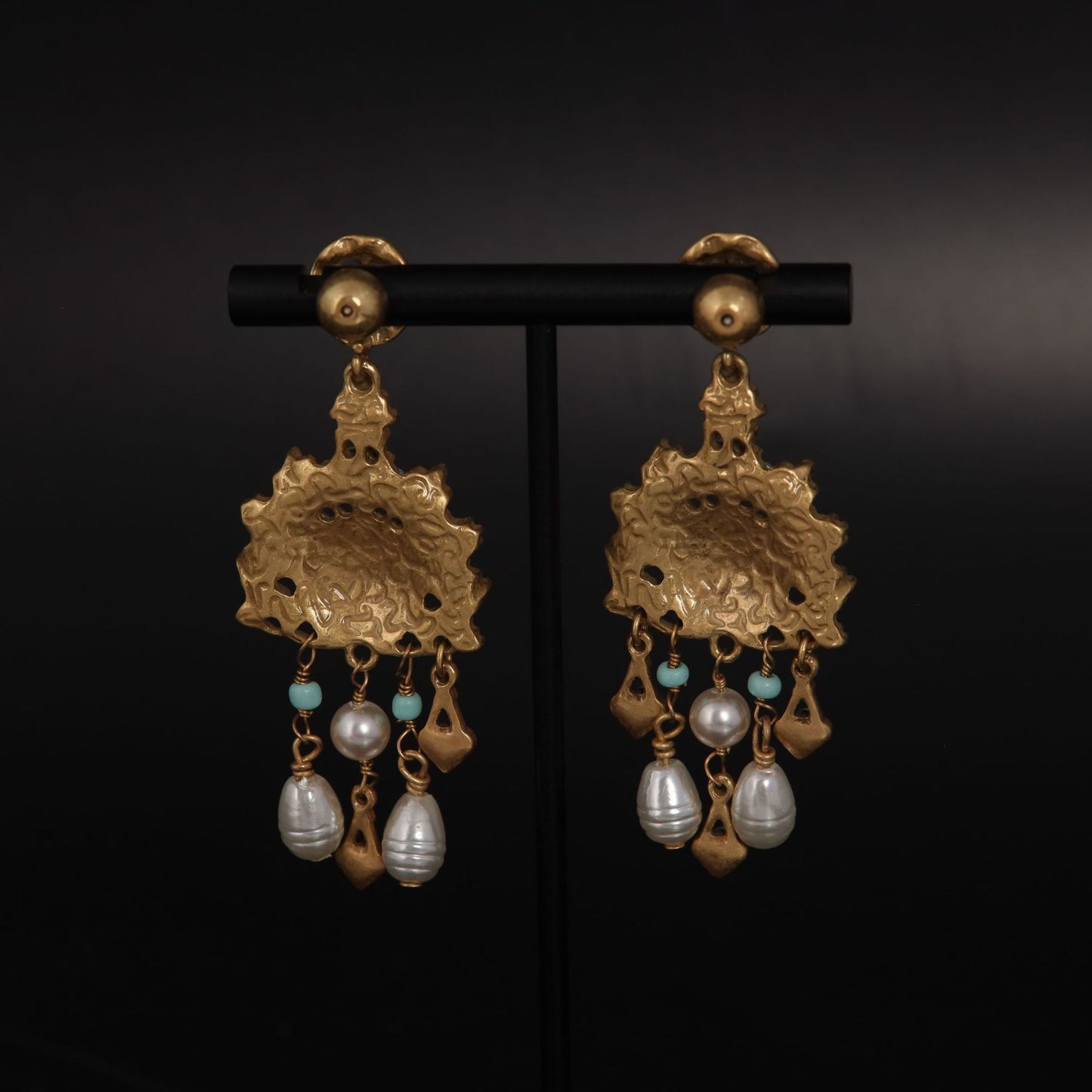 Vintage Pearl Luxury Handcrafted Earrings Timeless Style
