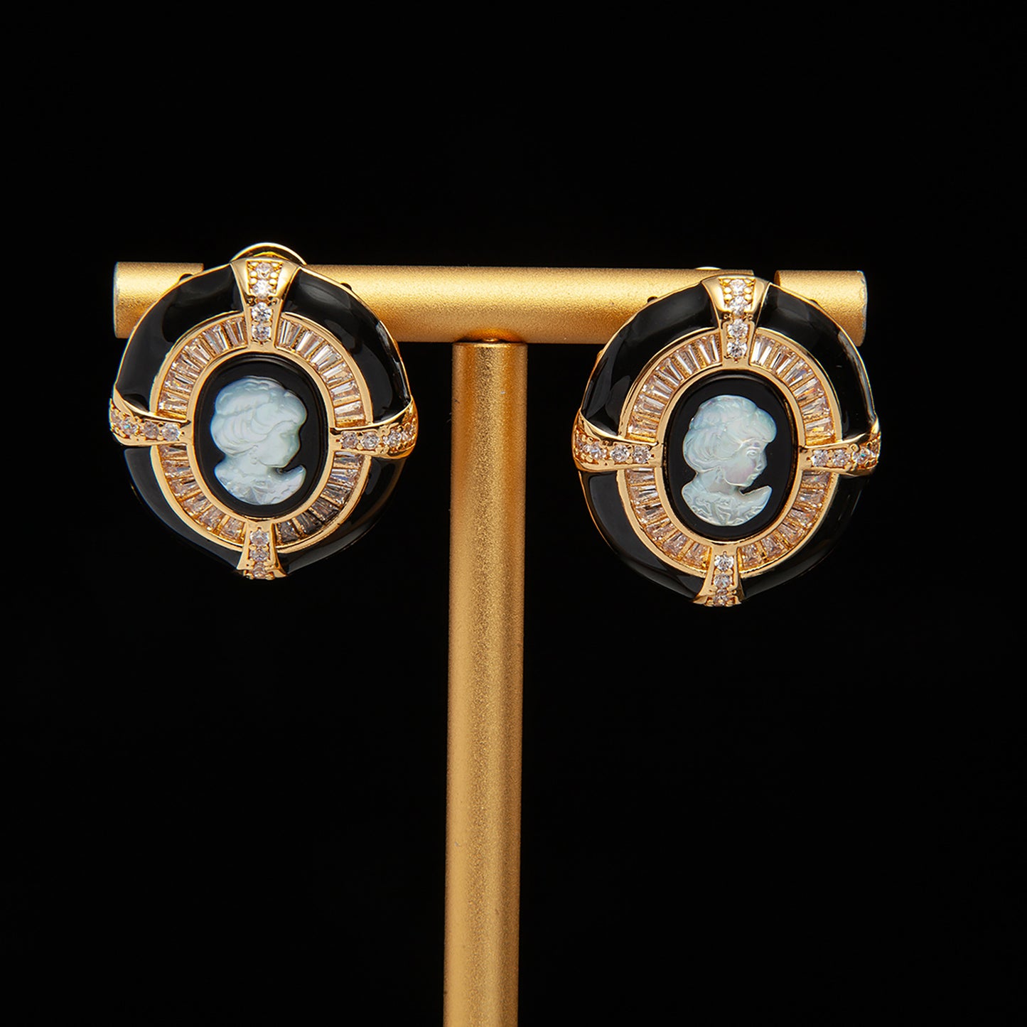 Vintage Timeless Statement Statement Earrings for Ladies