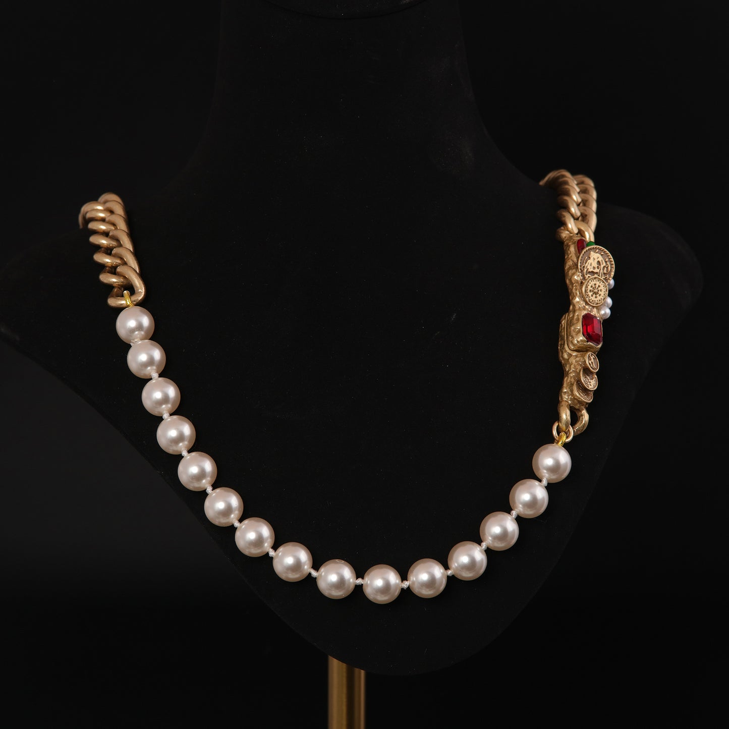 Vintage Artisan Classic Chic Necklace for Ladies