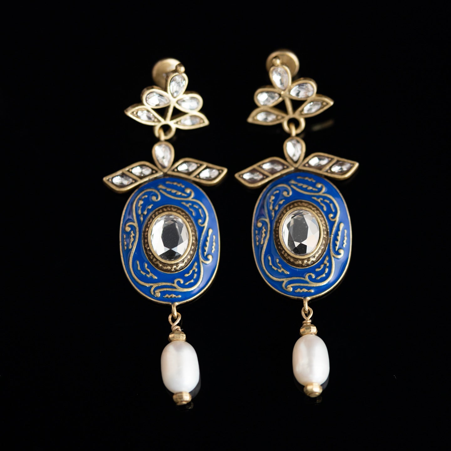 Vintage Pearl Leaf Refined Handcrafted Earrings for Ladies