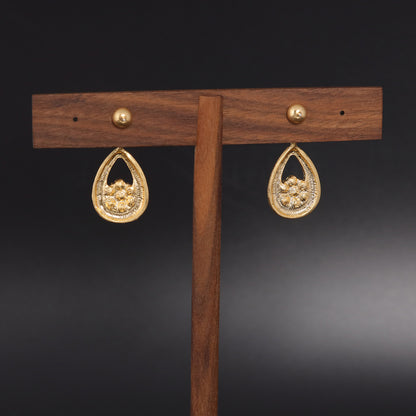 Vintage Floral Classic Timeless Earrings for Ladies